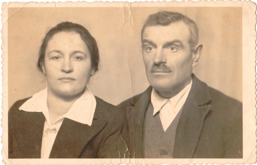 Antoni i Dorota Szylarowie pozują do zdjęcia.