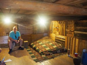 Kryjówka na strychu Chałupy Szylarów.