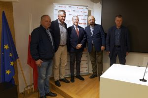 Uczestnicy debaty „II wojna światowa – nieodrobiona lekcja historii” w Muzeum Niepodległości w Warszawie.