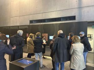 Grupa Dyrektorów muzeów i instytucji polityki pamięci MKiDN zwiedza MPRŻ.